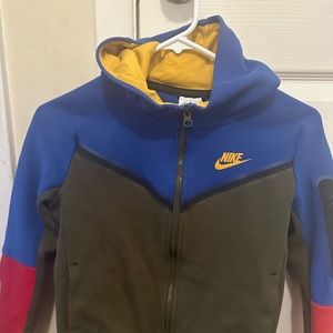 Kids Nike Tech